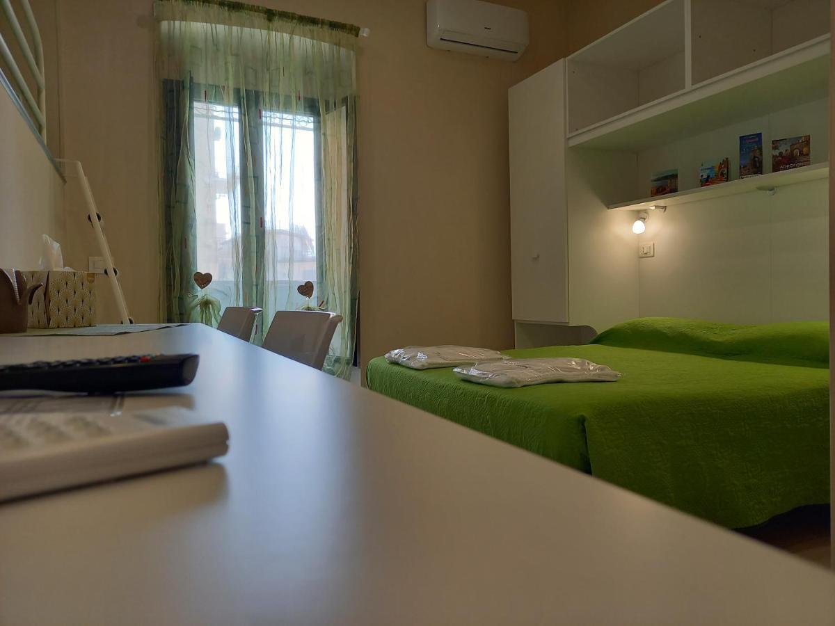 Hotel M & M à Agropoli Extérieur photo
